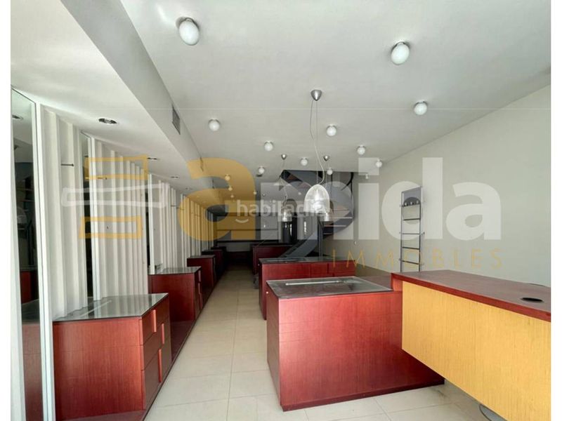 Foto 53f54904-939a-4e68-8f57-d348ceb8c713. Edificio  en venta en el centro en Centre Sabadell