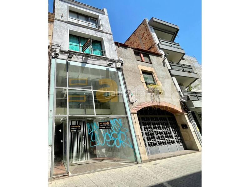 Foto 60904b1e-8663-4098-904d-ea2026bb3402. Edificio  en venta en el centro en Centre Sabadell