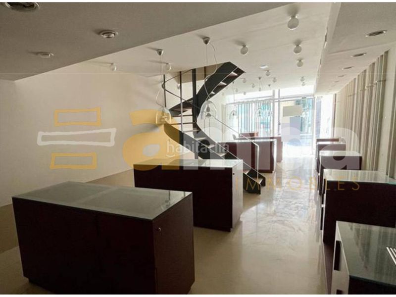 Foto a899c9a5-6755-48d0-95d0-9014d6be5d25. Edificio  en venta en el centro en Centre Sabadell