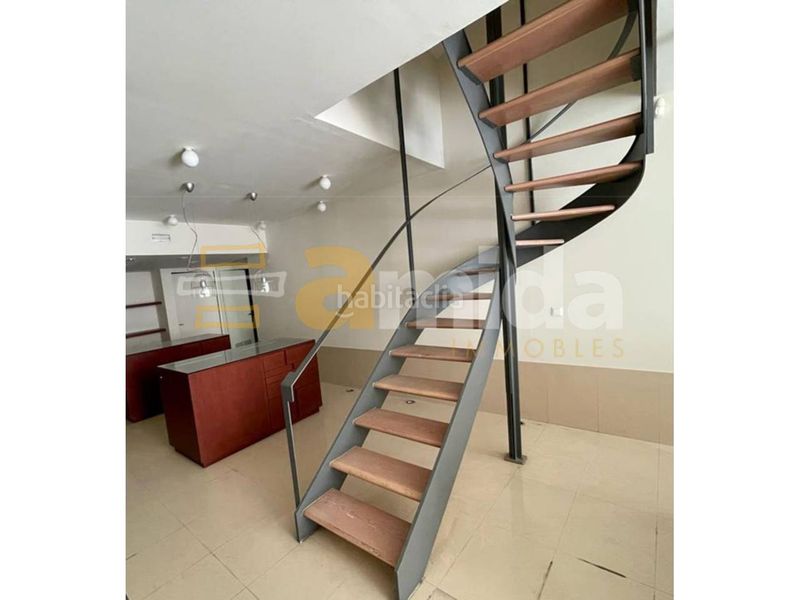 Foto b9760f17-5030-4cab-a291-221b5f21d8d0. Edificio  en venta en el centro en Centre Sabadell