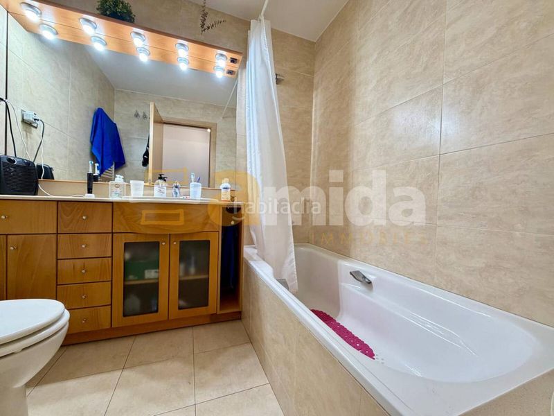 Foto 76bf2e77-2de6-4808-b38a-000c4ceb2ea3. Flat with heating in Eixample Sabadell