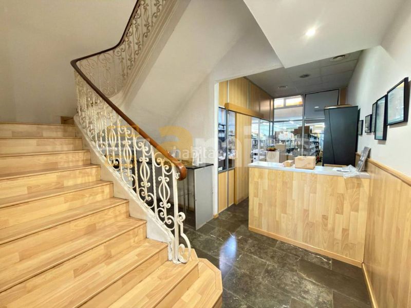 Foto 5bd43284-8955-47be-afdd-f38c11b97566. Edificio  en venta en Gràcia en Gràcia Sabadell