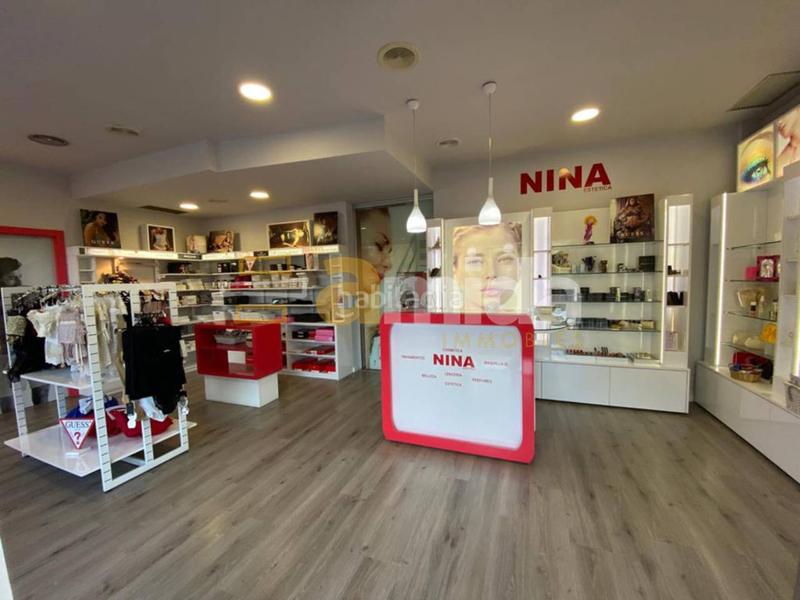 Foto 4e3ee432-13a5-4f05-a7cc-acba49d16bc6. Traspàs local comercial a Centre-Eixample-Can Llobet Barberà del Vallès