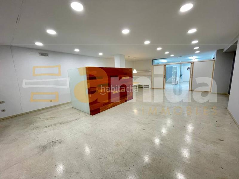 Foto 42991bb8-15d7-4db9-aac1-435034daac95. Lloguer local comercial a Centre Sabadell