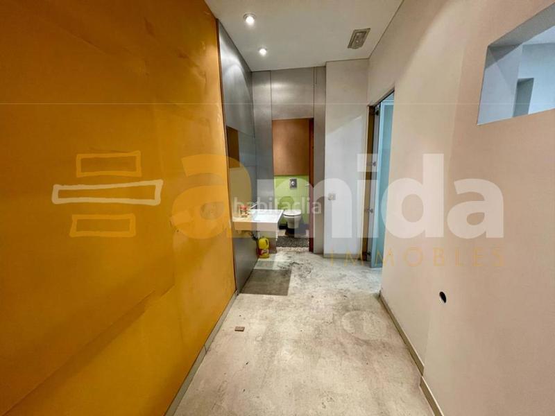 Foto 029a2253-e786-46e0-a8a9-94aeedd8cd7f. Rent business premise in Centre Sabadell