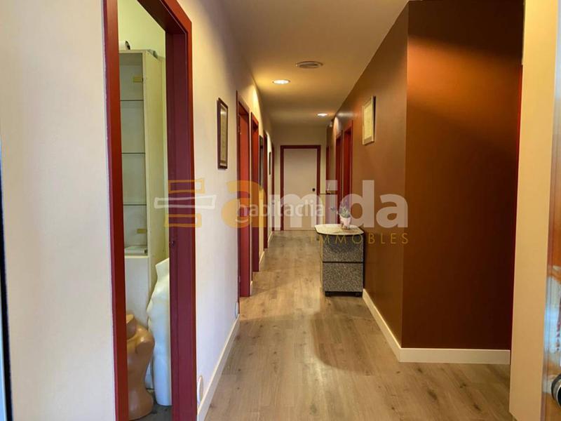 Foto df3be324-cf18-43ca-aa07-8cdbfeaa542e. Local comercial a Centre-Eixample-Can Llobet Barberà del Vallès