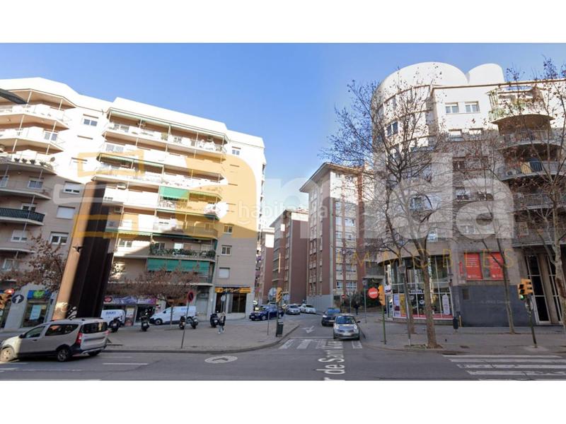 Foto 8846a3a9-20b5-4190-bb52-bb3cb87e4659. Local comercial local en venta en leix macià en Creu Alta Sabadell
