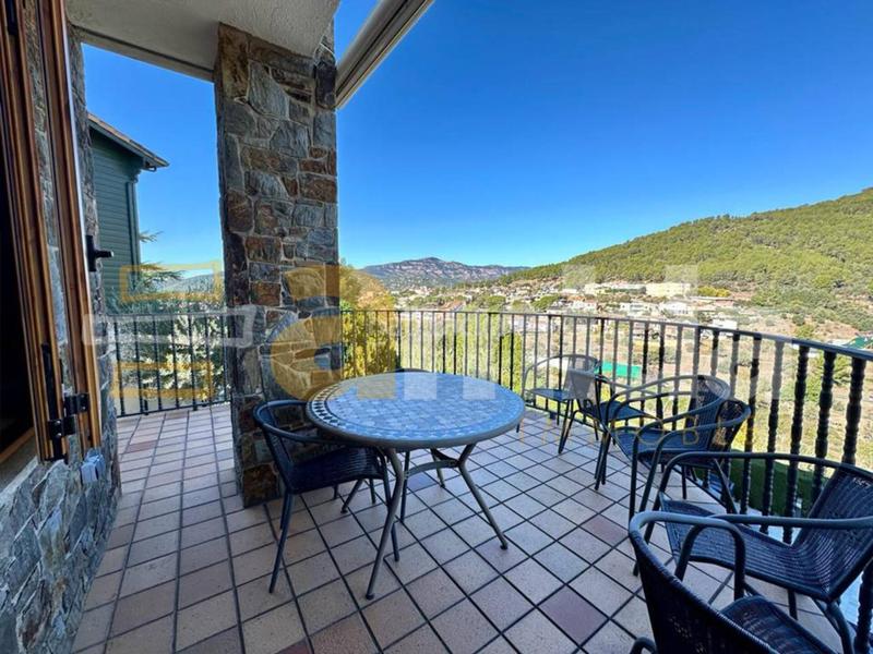 Foto 4cb04b78-aa5a-4a84-920c-19c8f490b841. Chalet casa en venta en castellar del vallés en Eixample - Can Bogunyà Castellar del Vallès