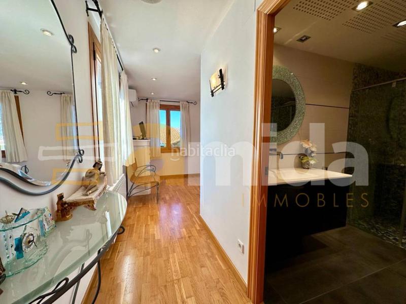 Foto 6ba8e5f6-e63a-4af0-97d8-b547dfdebf35. Chalet casa en venta en castellar del vallés en Eixample - Can Bogunyà Castellar del Vallès