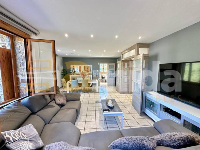 Foto caf80f2b-7371-46cc-88e4-337da40069f1. Chalet casa en venta en castellar del vallés en Eixample - Can Bogunyà Castellar del Vallès