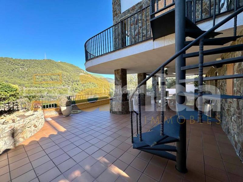 Foto e09adc8b-3241-4b2a-adf2-b2f680355f30. Chalet casa en venta en castellar del vallés en Eixample - Can Bogunyà Castellar del Vallès