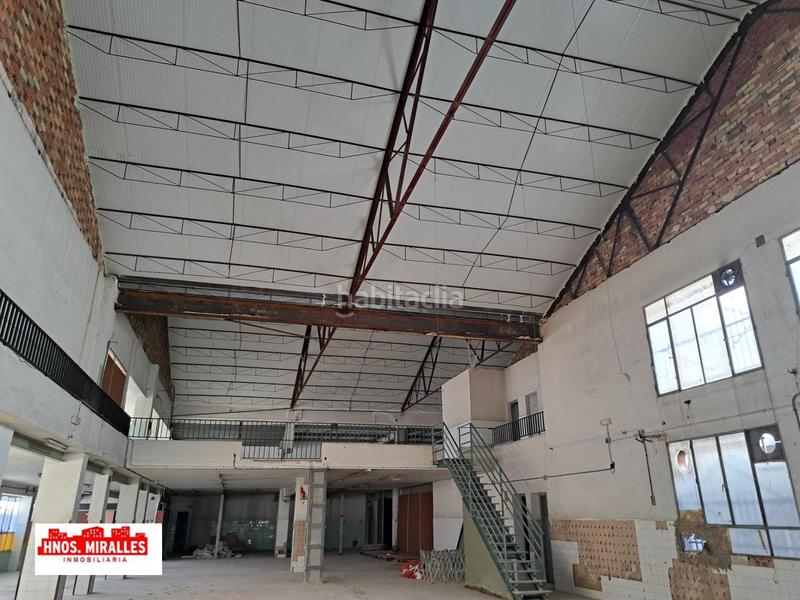 Foto b6ad57cc-7b0d-4e61-ac08-4f00e2b11193. Alquiler nave industrial se alquila nave diafana en carrus elche en Elche / Elx