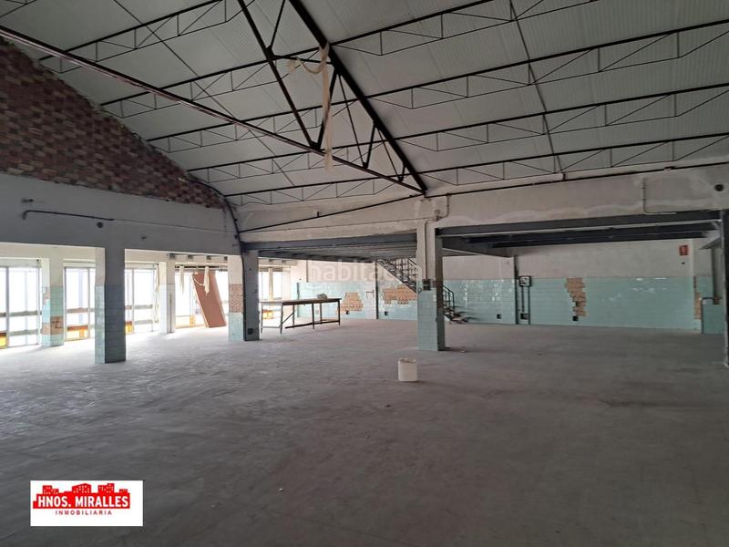 Foto a5a3122f-298b-4abb-8bbf-99a9985b77f0. Location bâtiment à usage industriel dans San Crispín Elche / Elx