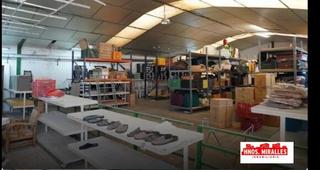 Nau industrial a San Crispín. Se vende nave en poligono carrus