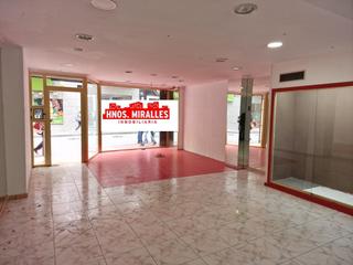 Local Comercial a Centro. Interesante local ideal para cualquier tipo de comercio o activi