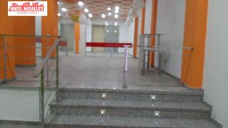 Location Local commercial à Carrús Este. Interesante  local comercial ideal para cualquier  tipo de negoc