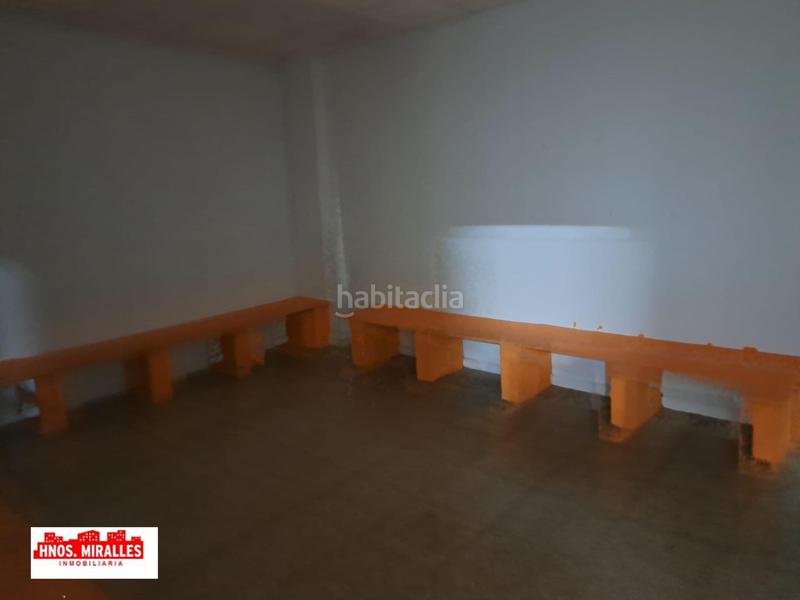 Foto 0a6a445f-fb0f-4cd2-b77b-0dd2acf1208c. Rent business premise in San Crispín Elche / Elx