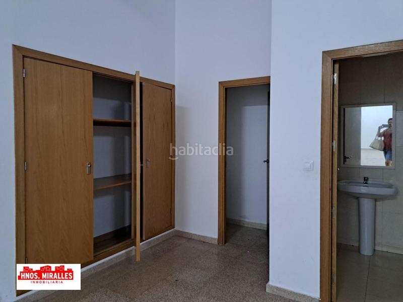 Foto 3dc8ec79-dfce-4b99-a30e-0a37606637cb. Rent business premise in San Crispín Elche / Elx