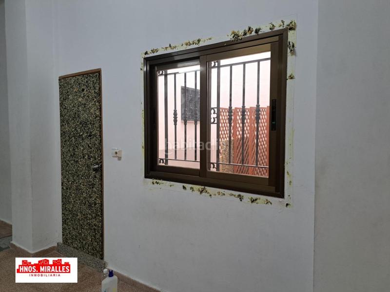 Foto b3e48415-dd15-4ba1-9c35-091d6179e572. Rent business premise in San Crispín Elche / Elx