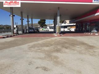 Lloguer Local Comercial a Monforte del Cid. Gasolinera con parcela, casa  restaurante en monforte del cid