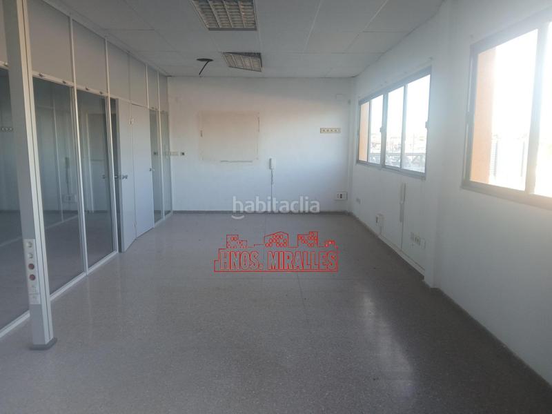 Foto 2b0228ca-a74b-4c61-a261-2b992f8a4466. Capannone industriale in El Castillo Aspe