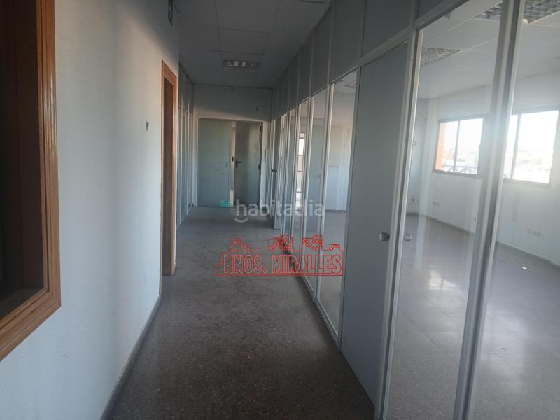 Foto 4c68d17e-a584-4bbc-bed7-8eda0e2ad0c8. Capannone industriale in El Castillo Aspe