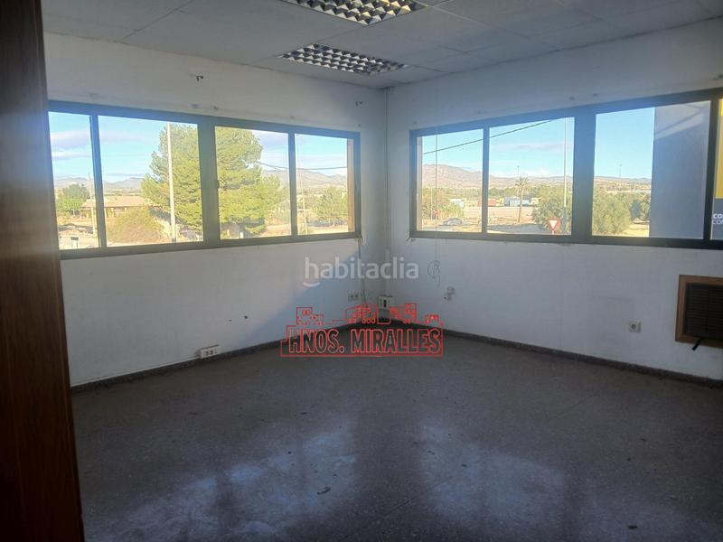 Foto d72dcf78-dc8e-48e4-89d4-9153677ca6fc. Capannone industriale in El Castillo Aspe