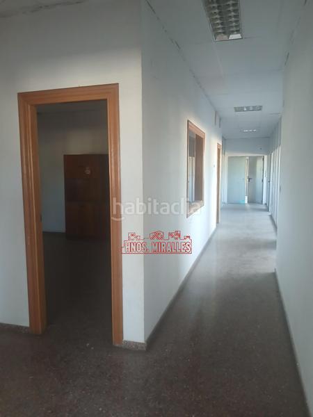 Foto eee39f0b-a235-4e1f-b874-2c34296e32c5. Capannone industriale in El Castillo Aspe