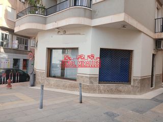 Rent Business premise in El Castillo. Magnifico local en alquiler en pleno centro de aspe !!
