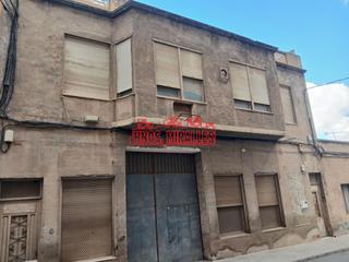 Casa in La Serranica-Sagrado Corazón. En venta gran casa  almacén en centro de aspe !!!