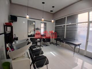 Lloguer Local Comercial a Novelda. Oportunidad alquiler peluquería sin traspaso !!