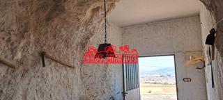 Maison à Hondón de las Nieves. Se vende casa cueva en hondon de las nieves