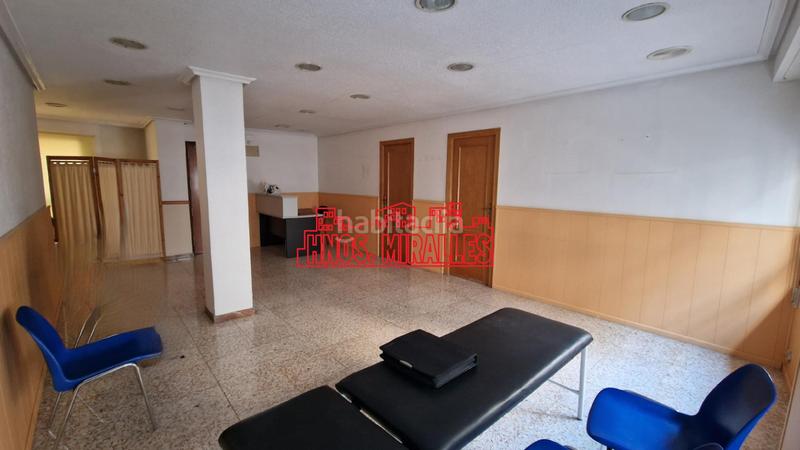Foto c06303ec-7746-479c-93f0-d1a175075891. Rent business premise in Centro Elche / Elx