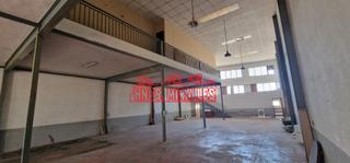 Lloguer Nau industrial a San Crispín. Disponible alquiler de nave en zona industrial del poligono de c