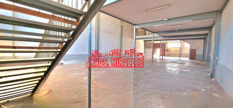 Foto cf20c892-0435-4ec6-891a-f18ec449eb88. Alquiler nave industrial disponible alquiler de nave en zona industrial del poligono de carrus !! en Elche / Elx