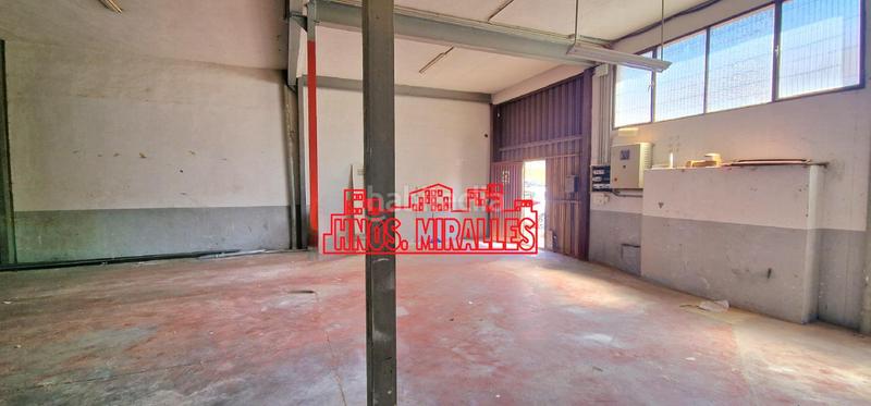 Foto d38a4a81-e04c-4ebc-9d54-24e67f31142b. Lloguer nau industrial a San Crispín Elche / Elx