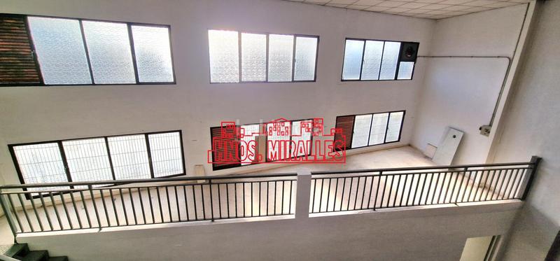 Foto 608a69f7-d4a8-47a9-8f44-ec6ba5b29904. Rent industrial building in San Crispín Elche / Elx