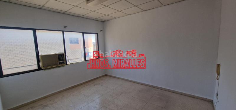 Foto d98c281b-1a69-4ccd-bd88-aa19bc240e5b. Rent industrial building in San Crispín Elche / Elx