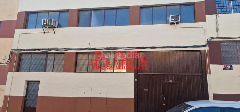 Foto e6cfeac3-e2a8-46ac-b405-210d51f2d4d9. Rent industrial building in San Crispín Elche / Elx