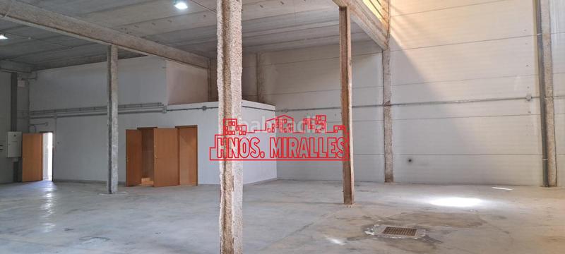 Foto dc4cce0c-9c53-4a42-a043-30702f15ceb7. Fabrikhalle in Pedanías Este Aspe