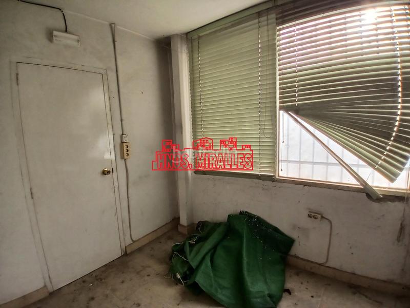 Foto 352bd2c7-9c6a-4d8f-8013-ad2b7ab95c54. Bâtiment à usage industriel dans Algueña