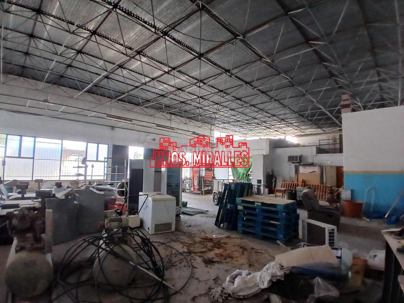 Foto e4593a1a-bbc9-44da-bf8c-2bbeeead5280. Bâtiment à usage industriel dans Algueña