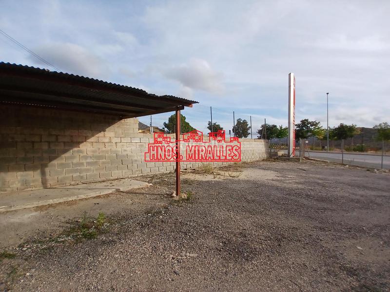 Foto ffbda997-385d-4ee7-ba23-4a1389db702c. Bâtiment à usage industriel dans Algueña