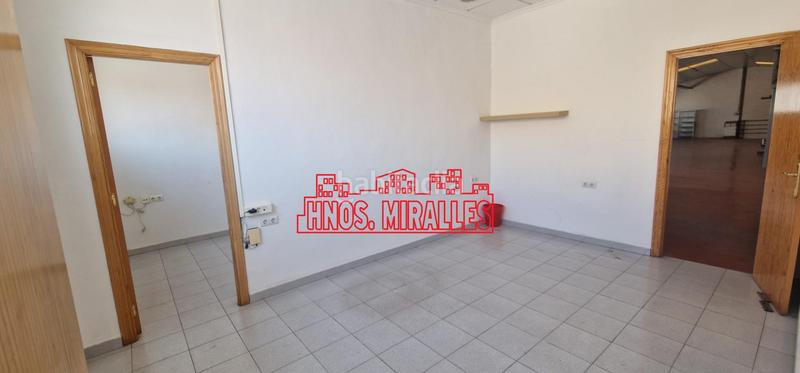 Foto 37a47cfc-1545-4f34-80b0-c747f227ab1d. Miete fabrikhalle in El Toscar Elche / Elx