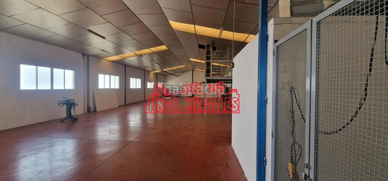 Foto 444108a6-7db3-4857-9e1a-1988efa231a6. Miete fabrikhalle in El Toscar Elche / Elx
