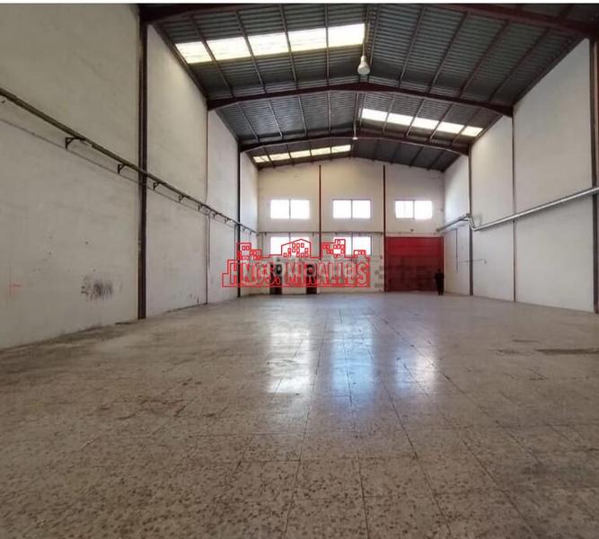 Foto cc1148a9-fb97-4928-a9e3-64082a15d6ae. Alquiler nave industrial amplia nave industrial en alquiler en polígono torrellano, elche en Elche / Elx