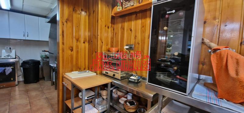 Foto 32eb310e-ce04-4855-a6f2-9ee85b847a8b. Rent business premise in Reina Victoria - Miguel Hernández Elche / Elx