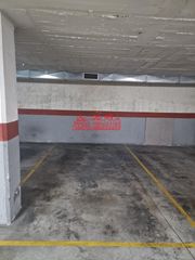 Aparcament cotxe a Carrús Este. Varias plazas de garajes disponibles muy bien ubicadas con su fá