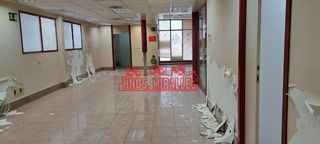 Rent Industrial building in El Toscar. Se vende navelocal en poligono carrus elche