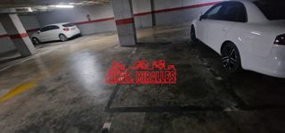 Aparcament cotxe a Carrús Oeste
